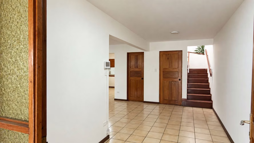 Alquiler | Casa con excelente ubicación en Freses de Curridabat - Imagen 4