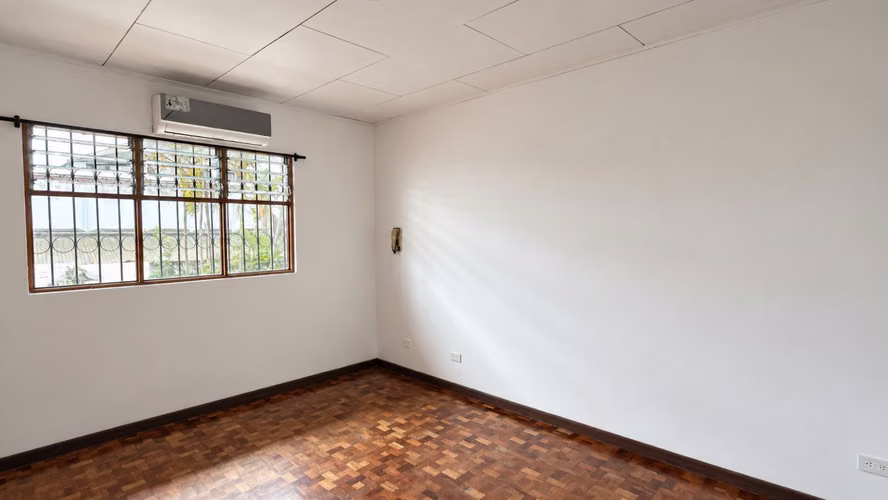 Alquiler | Casa con excelente ubicación en Freses de Curridabat - Imagen 13