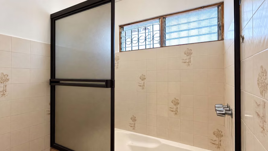 Alquiler | Casa con excelente ubicación en Freses de Curridabat - Imagen 19