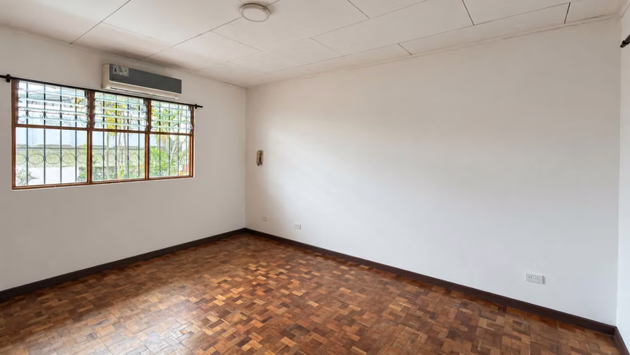 Alquiler | Casa con excelente ubicación en Freses de Curridabat - Imagen 16