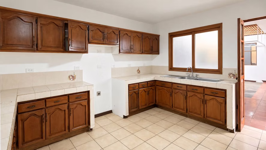 Alquiler | Casa con excelente ubicación en Freses de Curridabat - Imagen 7