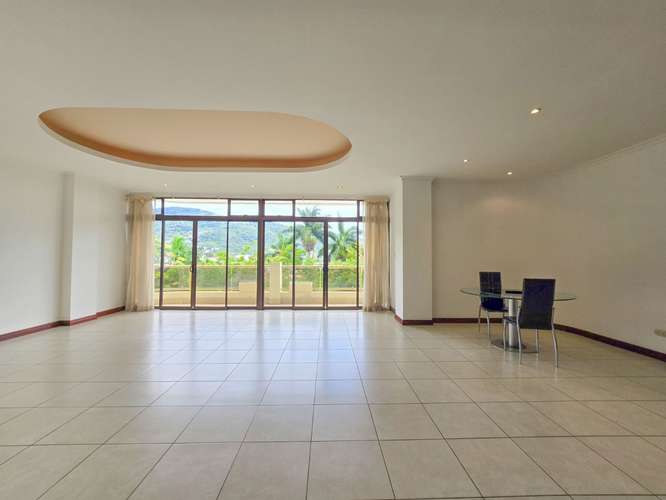 Apartamento de 219 m2 de 3 habit. + oficina y vista en San Rafael Escazú - Imagen 5