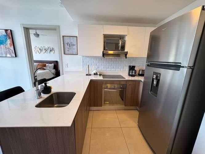 OPORTUNIDAD Apartamento amueblado de 1 habitación, piso 7.