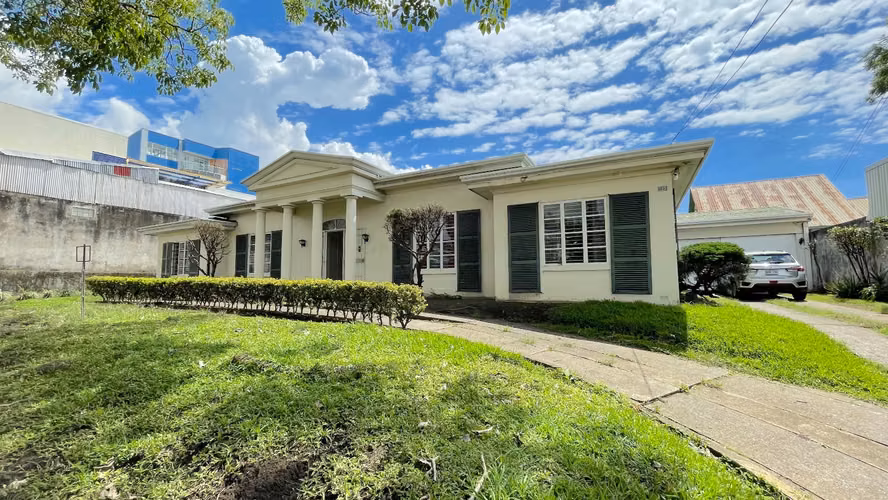 Lote en venta Barrio Escalante 958 m² uso mixto, 30 m de frente
