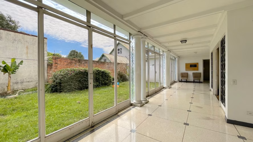 Lote en venta Barrio Escalante 958 m² uso mixto, 30 m de frente