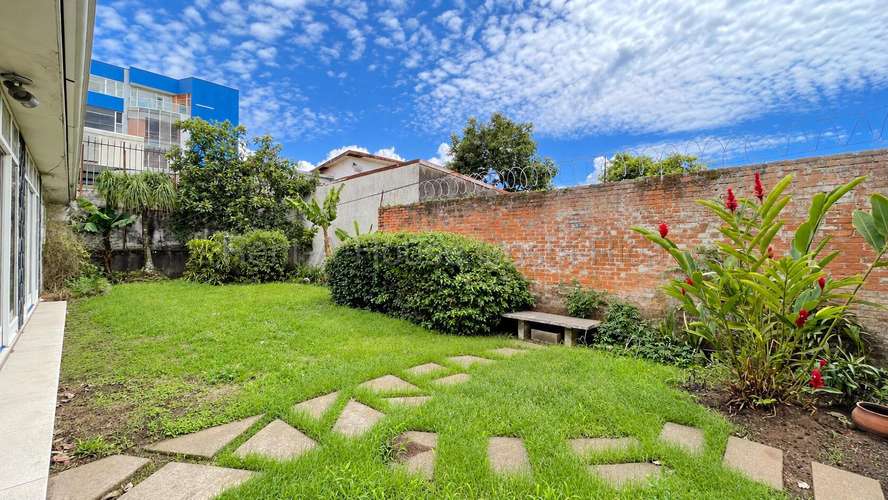 Lote Comercial en Barrio Escalante de 958 m², 30 m de Frente - Imagen 3