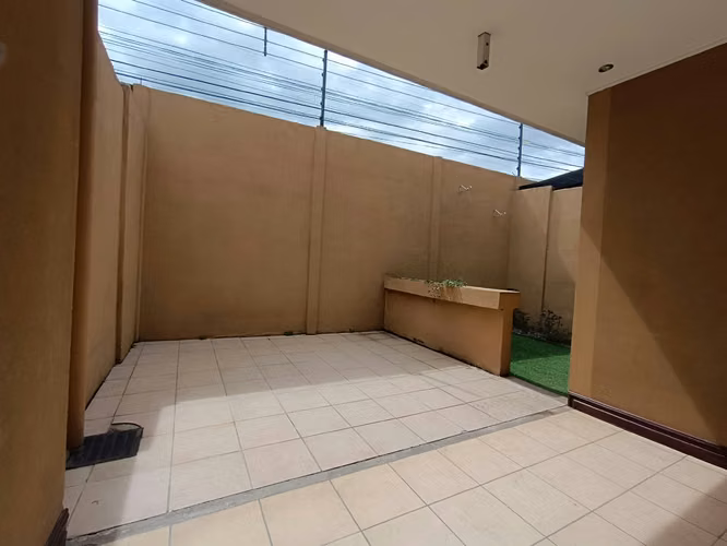 Venta de casa en condominio en Santa Ana centro - Imagen 5
