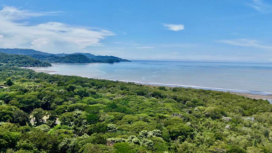 Terreno Excepcional en Tarcoles: Vistas al Mar, Río y Naturaleza Pura