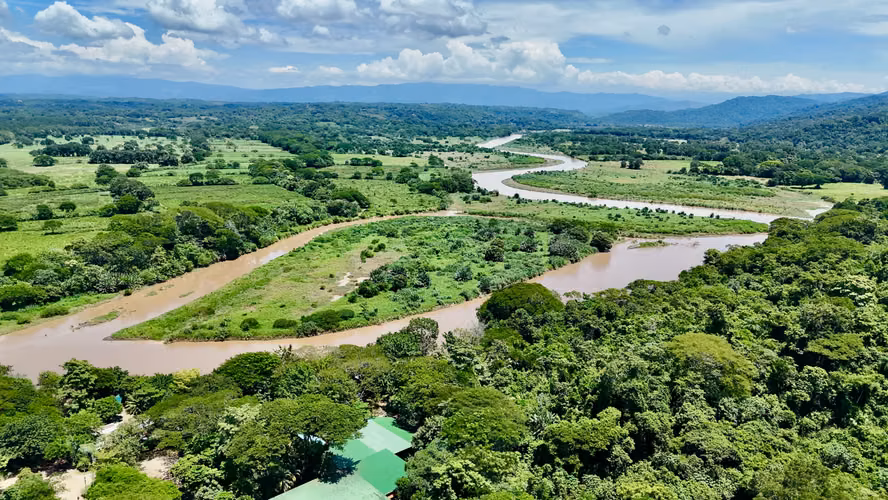 Terreno Excepcional en Tarcoles: Vistas al Mar, Río y Naturaleza Pura - Imagen 2
