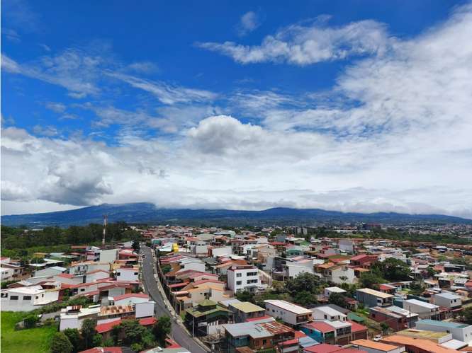 VENTA DE APARTAMENTO, HEREDIA, ULLOA, CONDOMINIO BELLAVISTA - Imagen 2