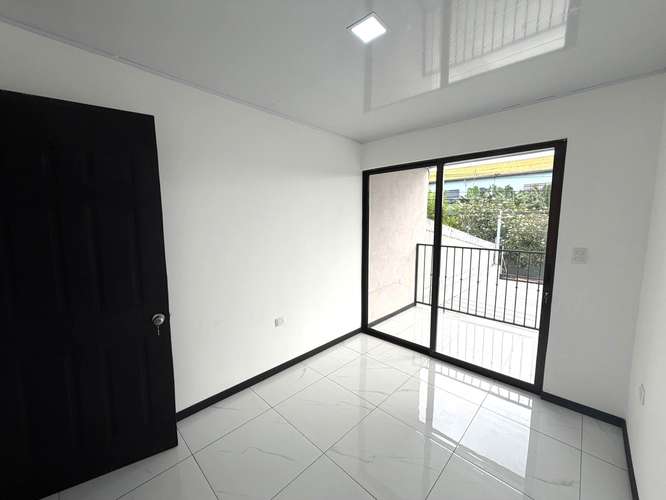Casa en Venta a Estrenar en San Juan de Tibas con Acabados Premium y Uso Comercial - Imagen 15