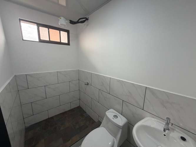 Casa en Venta a Estrenar en San Juan de Tibas con Acabados Premium y Uso Comercial - Imagen 13