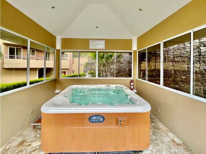 Amplio apartamento en Bello Horizonte con terraza - Imagen 3