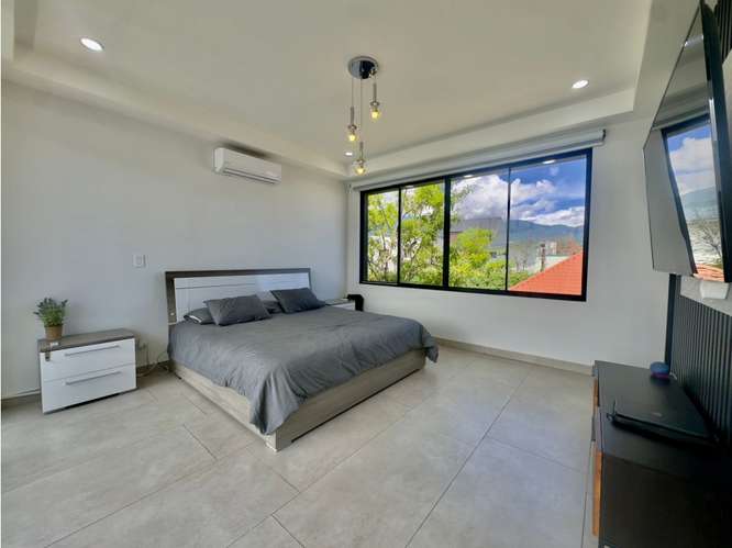 Moderna casa esquinera en Bello Horizonte (2 habitaciones + oficina) - Imagen 13
