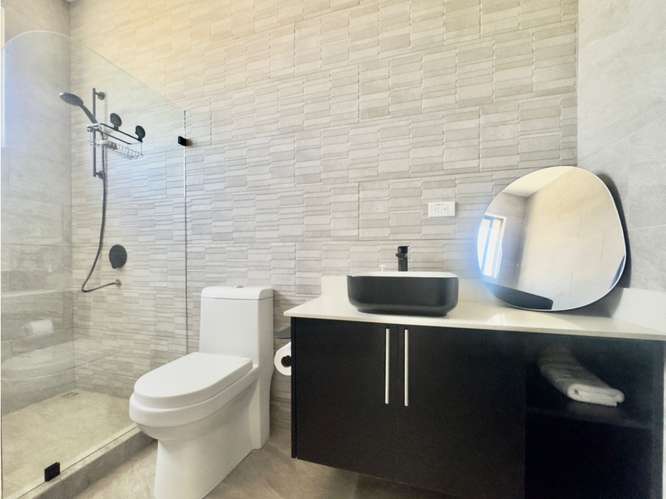 Moderna casa esquinera en Bello Horizonte (2 habitaciones + oficina) - Imagen 16