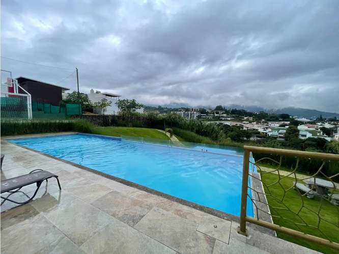 Moderna casa esquinera en Bello Horizonte (2 habitaciones + oficina) - Imagen 19