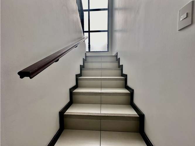Alquiler Casa Con Estilo Mediterraneo En Condominio Pozos de Santa Ana - Imagen 14