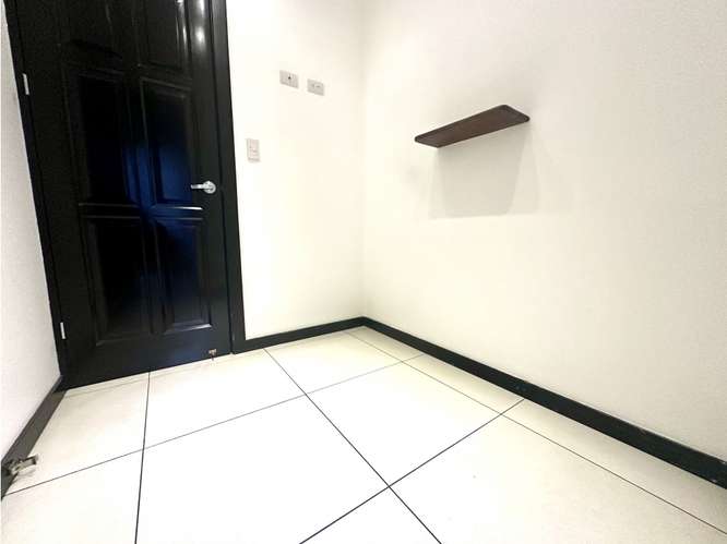 Alquiler Casa Con Estilo Mediterraneo En Condominio Pozos de Santa Ana - Imagen 8