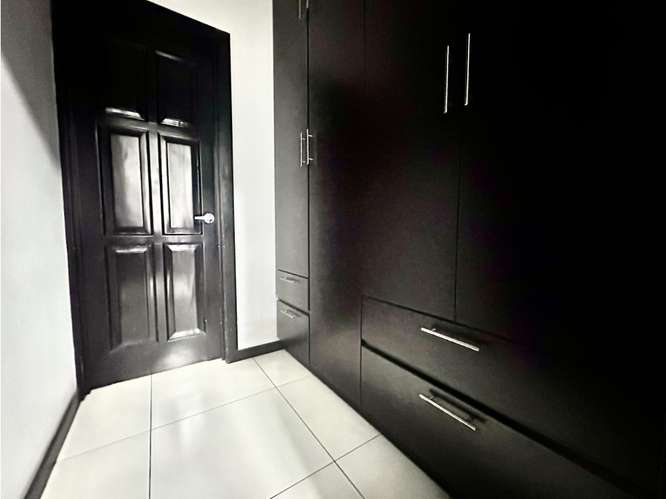 Alquiler Casa Con Estilo Mediterraneo En Condominio Pozos de Santa Ana - Imagen 10