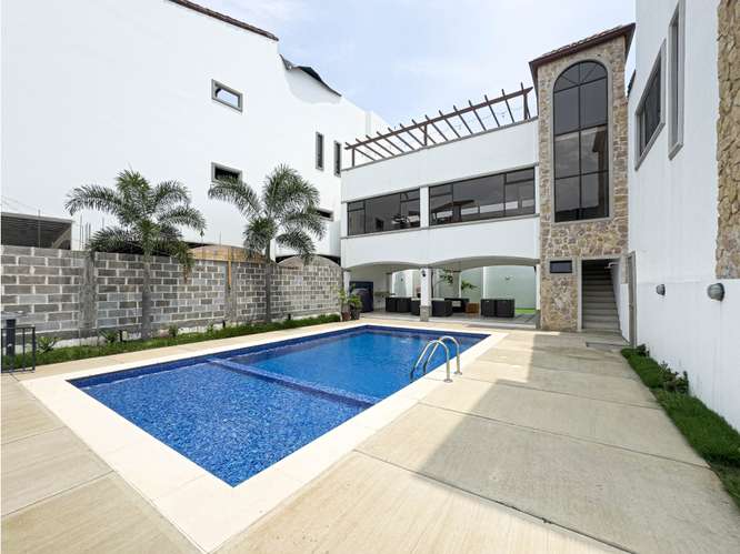 Alquiler Casa Con Estilo Mediterraneo En Condominio Pozos de Santa Ana - Imagen 1