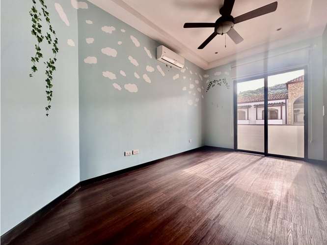 Alquiler Casa Con Estilo Mediterraneo En Condominio Pozos de Santa Ana - Imagen 20