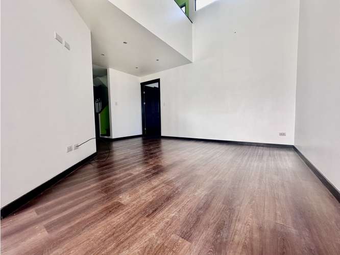 Alquiler Casa Con Estilo Mediterraneo En Condominio Pozos de Santa Ana - Imagen 15