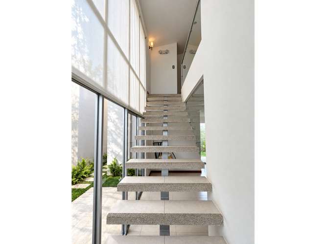 Casa con arquitectura moderna amueblada en Rio Oro* - Imagen 6