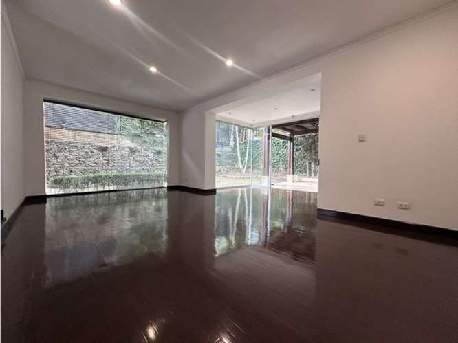 COMODA CASA IMPECABLE EN ALQUILER EN GUACHIPELÍN DE ESCAZÚ - Imagen 6