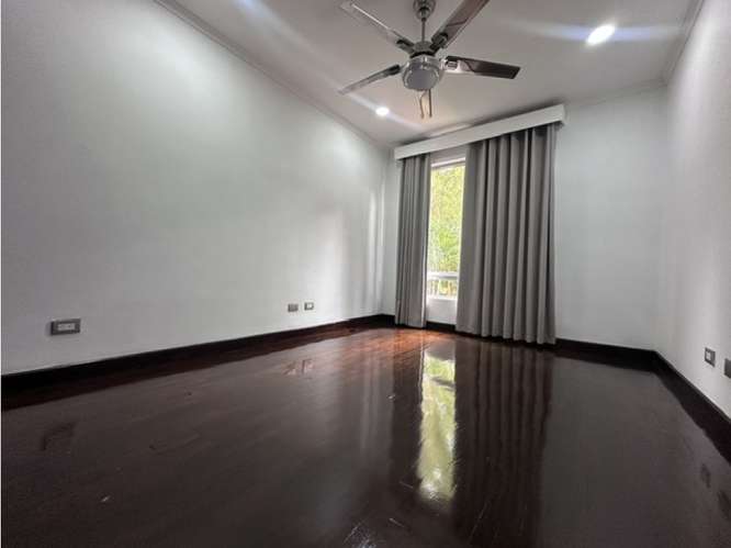 COMODA CASA IMPECABLE EN ALQUILER EN GUACHIPELÍN DE ESCAZÚ - Imagen 20
