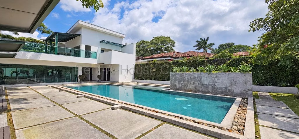 Alquiler de Hermoso Townhouse Moderno AMUEBLADO en Pozos de Santa Ana RZ - Imagen 12
