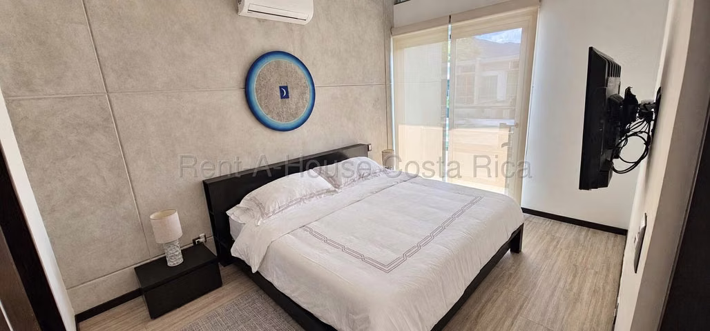 Alquiler de Hermoso Townhouse Moderno AMUEBLADO en Pozos de Santa Ana RZ - Imagen 6