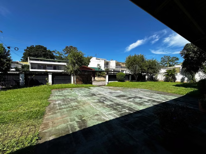 Curridabat | 1.200 m² de Terreno | 15 Parqueos | 40 m Frente - Imagen 2