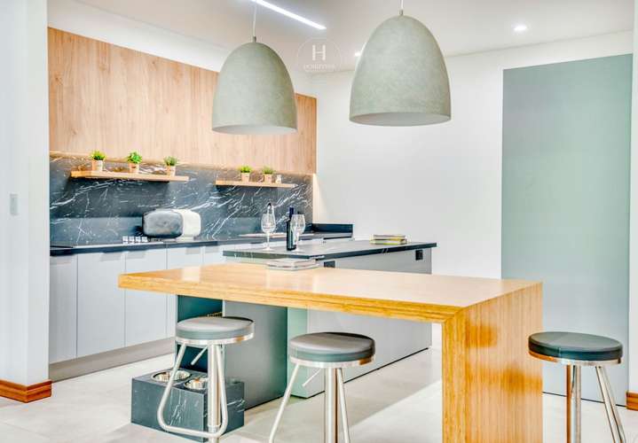 Apartamento de Lujo a Estrenar Condominio Roble Sabana, Santa Ana nja1324 - Imagen 8
