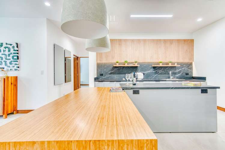 Apartamento de Lujo a Estrenar Condominio Roble Sabana, Santa Ana nja1324 - Imagen 5