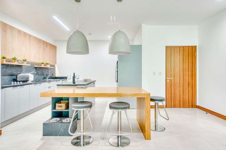 Apartamento de Lujo a Estrenar Condominio Roble Sabana, Santa Ana nja1324 - Imagen 7