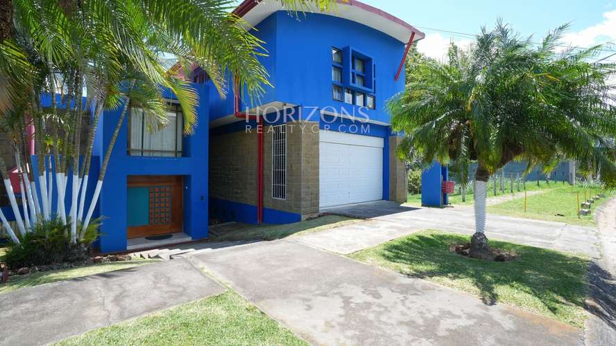 Se Vende Casa con Amplio Jardin en Residencial Sierras de La Union Vista a las Montañas nja1281 - Imagen 2