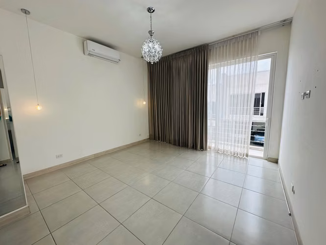 ALQUILER DE AMPLIA CASA EN CONDOMINIO LA ARBOLEDA - Imagen 3