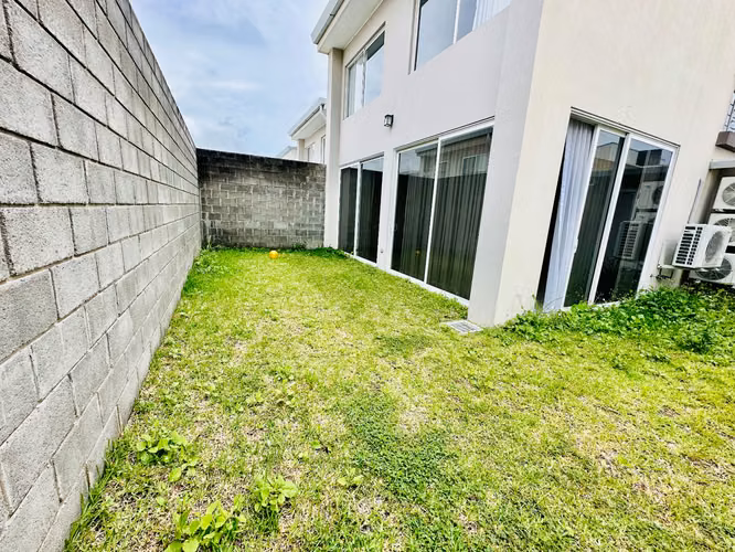 ALQUILER DE AMPLIA CASA EN CONDOMINIO LA ARBOLEDA - Imagen 14