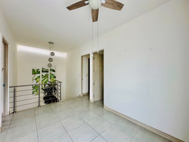 ALQUILER DE AMPLIA CASA EN CONDOMINIO LA ARBOLEDA - Imagen 12
