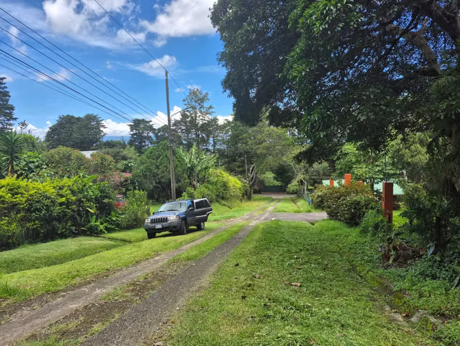 Venta de lote residencial en San José de la Montaña - Imagen 11