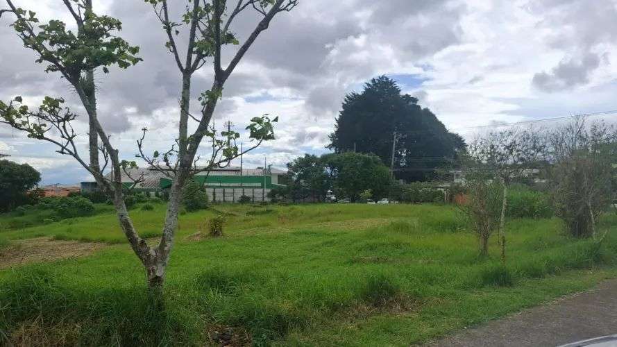 Venta de terreno en Sabanilla Montes de Oca, San José 18219