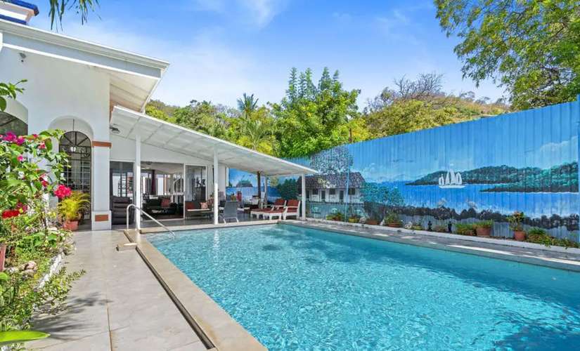 House in Playa Ocotal just steps from the beach, pool and independent apartment - 6 hab / 6 bathroom