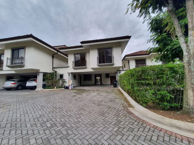 Jardín - Jaboncillo - Amplia - 322 m2 de terreno - Imagen 20