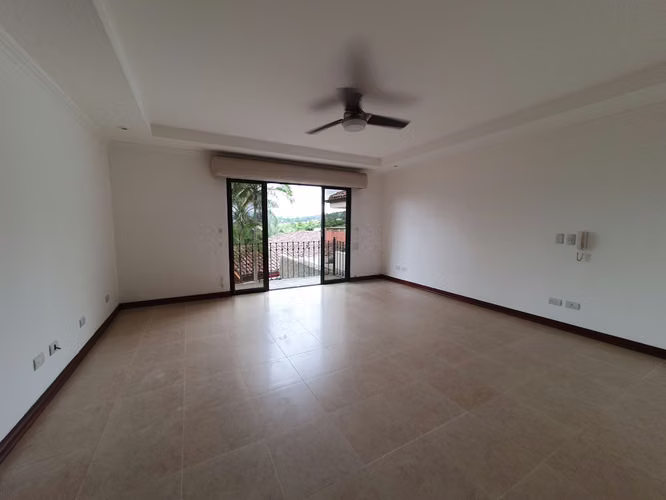 Jardín - Jaboncillo - Amplia - 322 m2 de terreno - Imagen 16