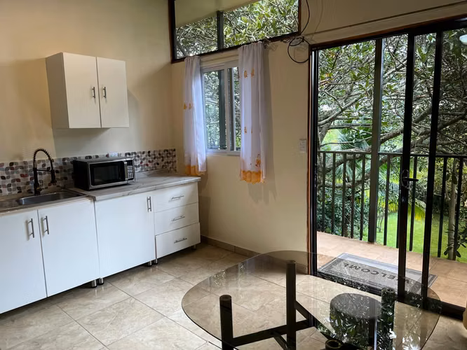 Apto. Studio amueblado para una pesona con todo los servicios Barva Heredia - Imagen 7