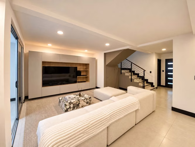 VENTA / ALQUILER DE CASA EN CONDOMINIO EN JABONCILLOS, ESCAZÚ - Imagen 2