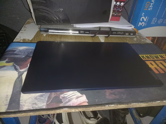 Laptop lenovo ideapad one 15AMN7, usada en perfecto estado con caja original. - Imagen 2