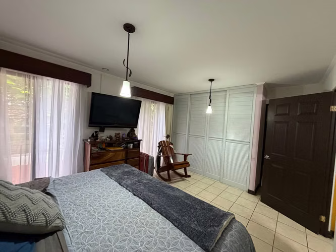 Vendo casa dos pisos en Condominio Vila del Sendero, Santa Lucía Barva Heredia a 5 min del Parque Central Heredia - Imagen 19
