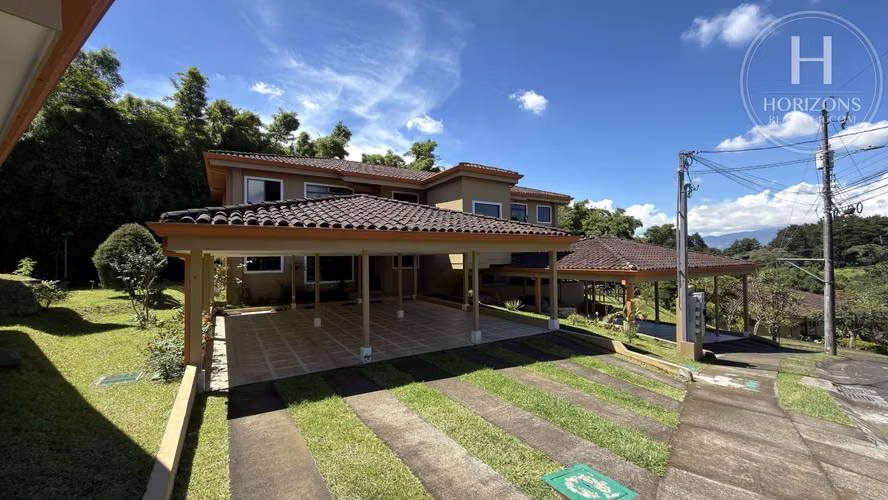 Se Vende Apartamento Amueblado Esquinero Condominio Punta del Este a Pocos Km de la UCR 2 Habitaciones NJA1462JB - Imagen 2