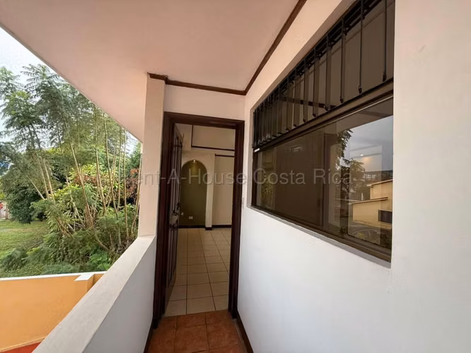 Apartamento en condominio cerca de Universidades - Imagen 2